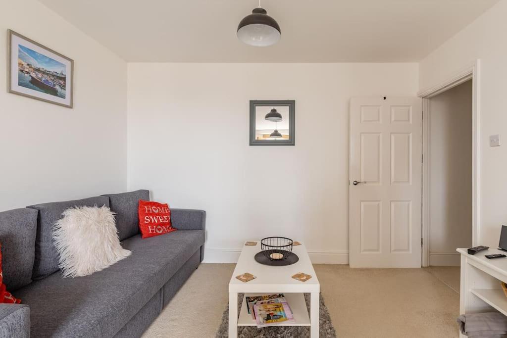 Modern Flat With Island Views In Heart Of Tenby Dış mekan fotoğraf